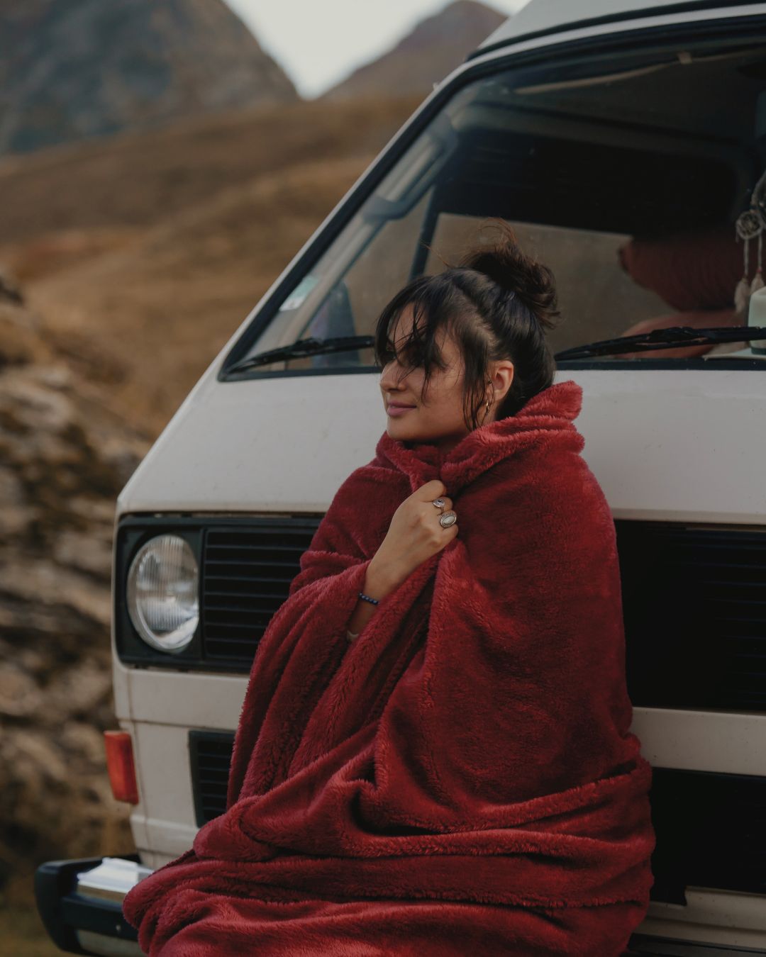 غطاء مريح أحادي اللون مريح بلون أحمر روزوود thumbnail 4