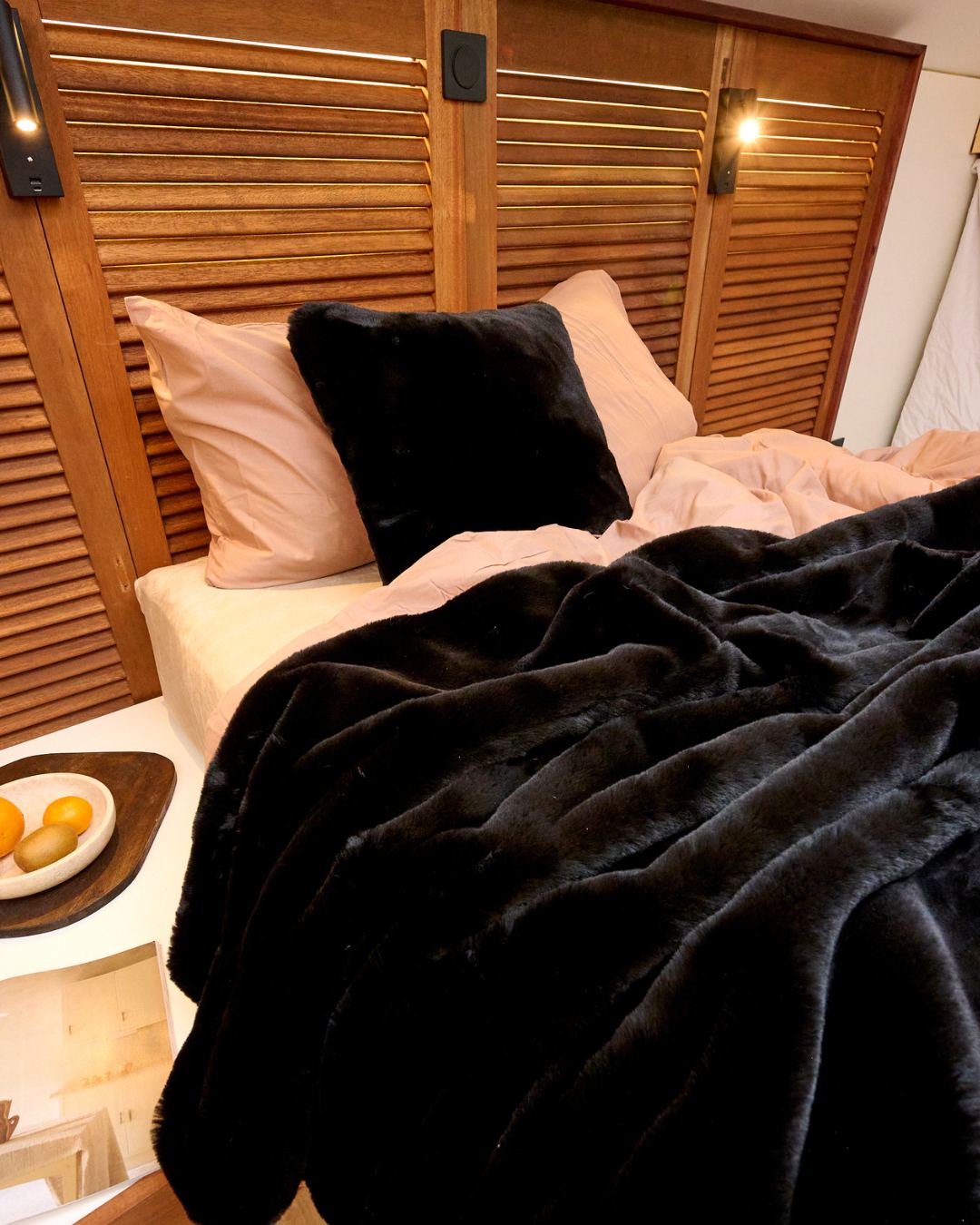 Couvre-lit Fausse Fourrure Panthère Noire thumbnail 4