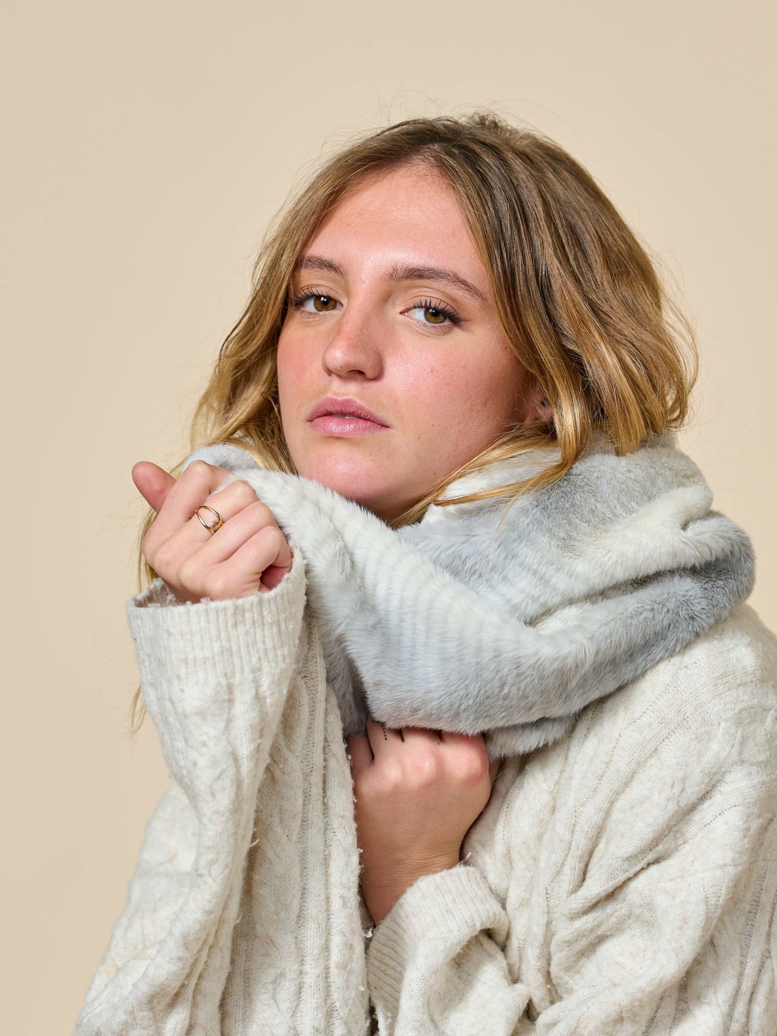 Mink Faux Fur Gray thumbnail 4