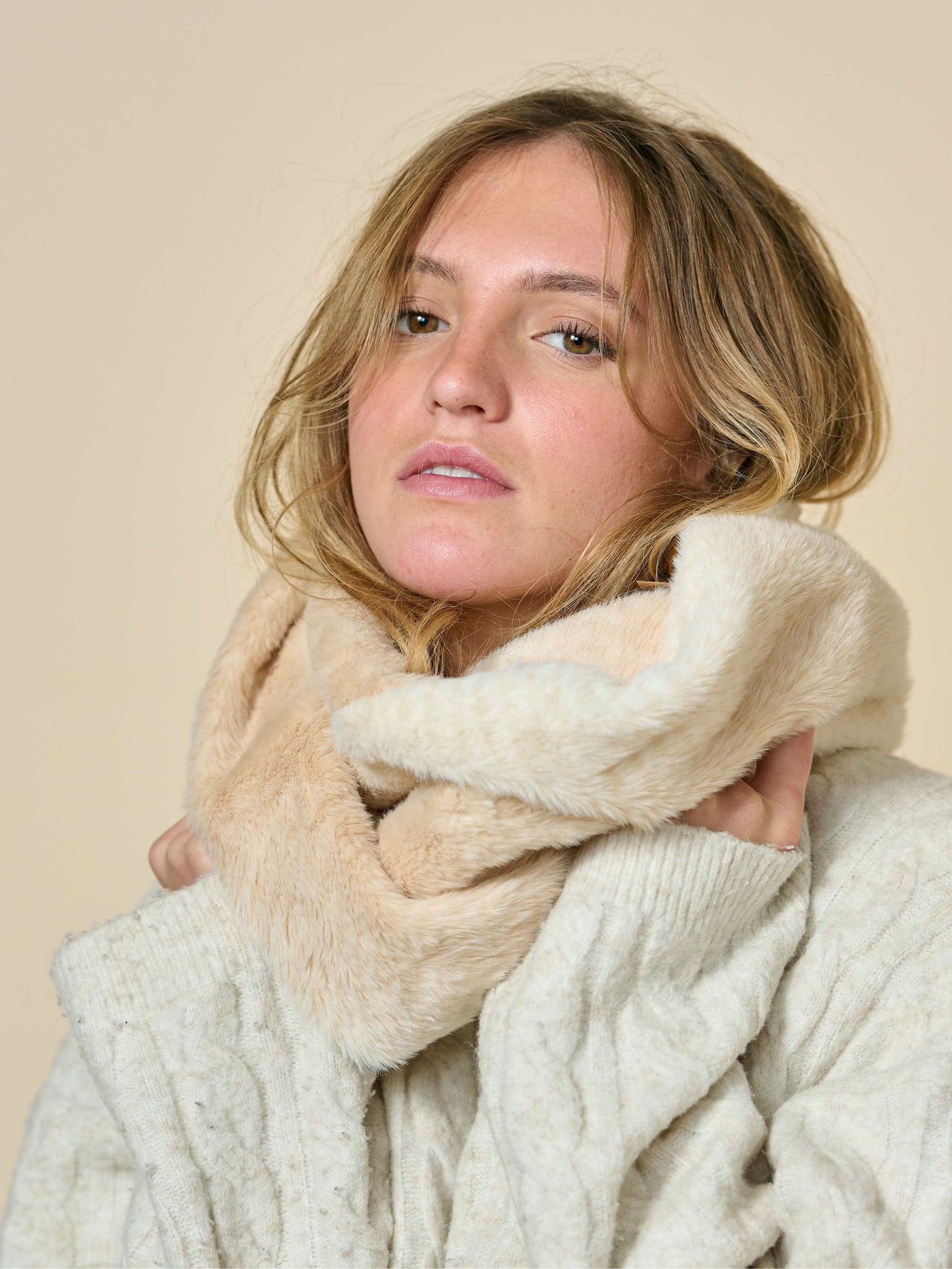 Mink Faux Fur Beige thumbnail 3