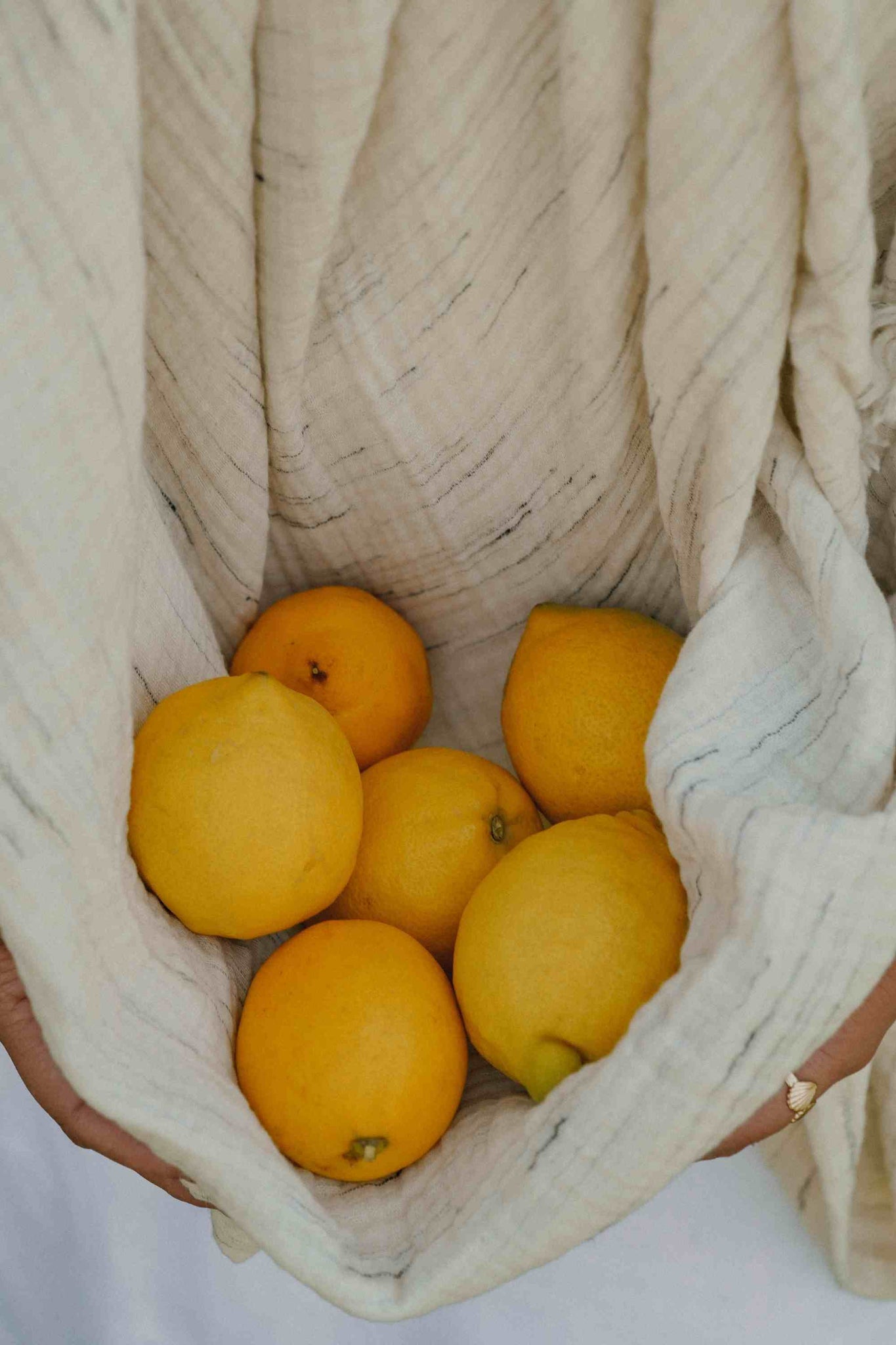 Fouta Gaze de Coton Beige Chiné thumbnail 2