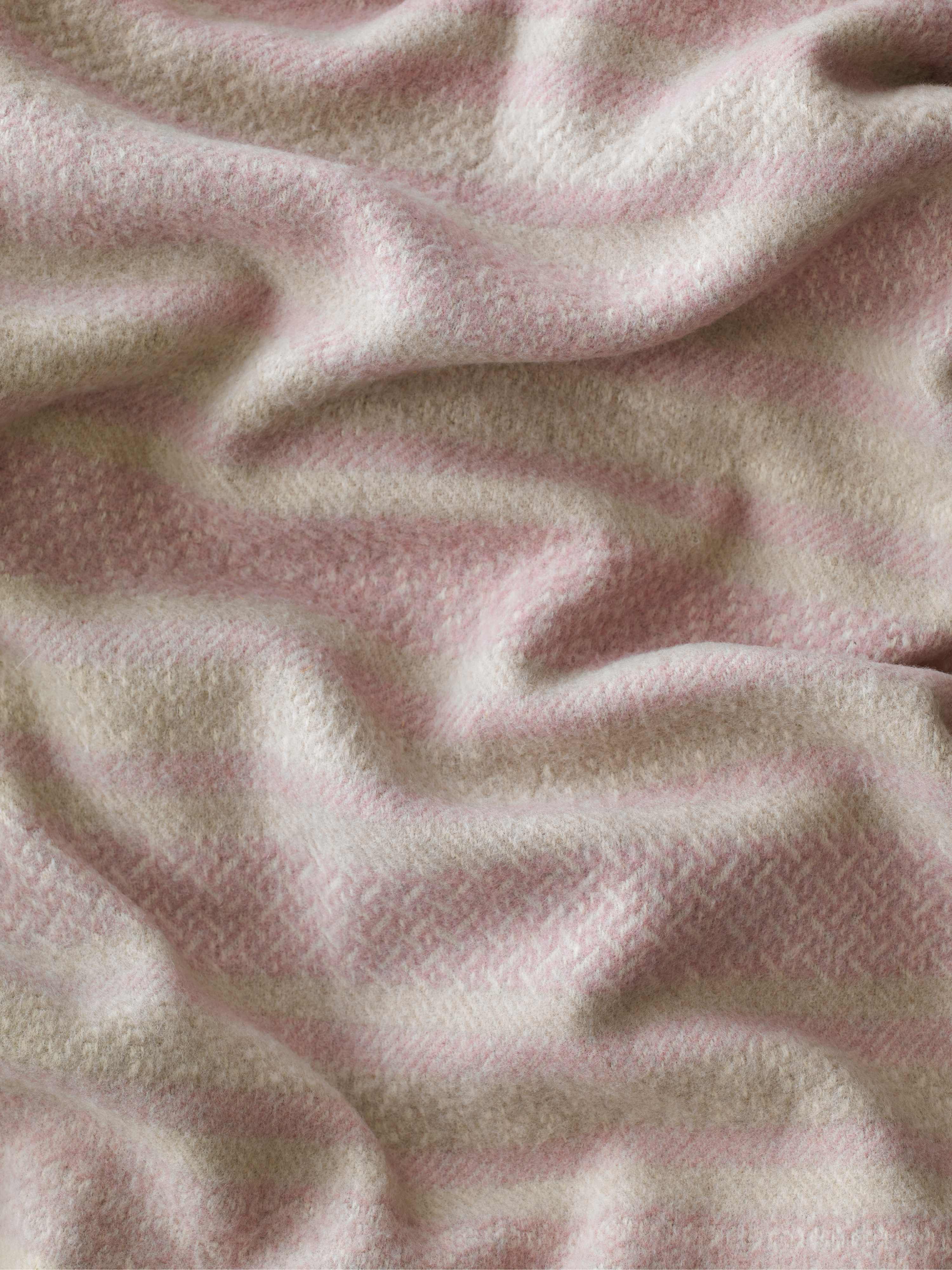 غطاء من الصوف الكولشيك الباسكي