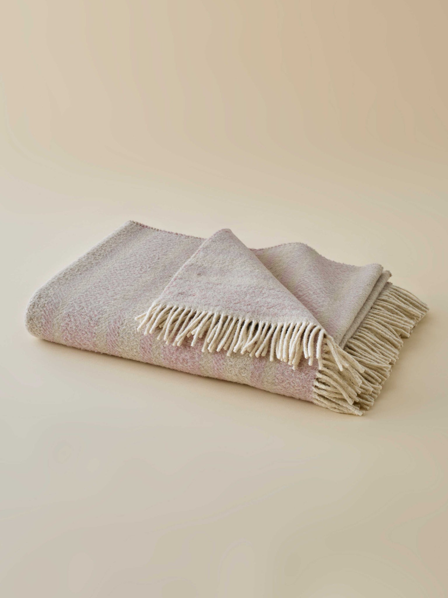 غطاء من الصوف الكولشيك الباسكي thumbnail 3