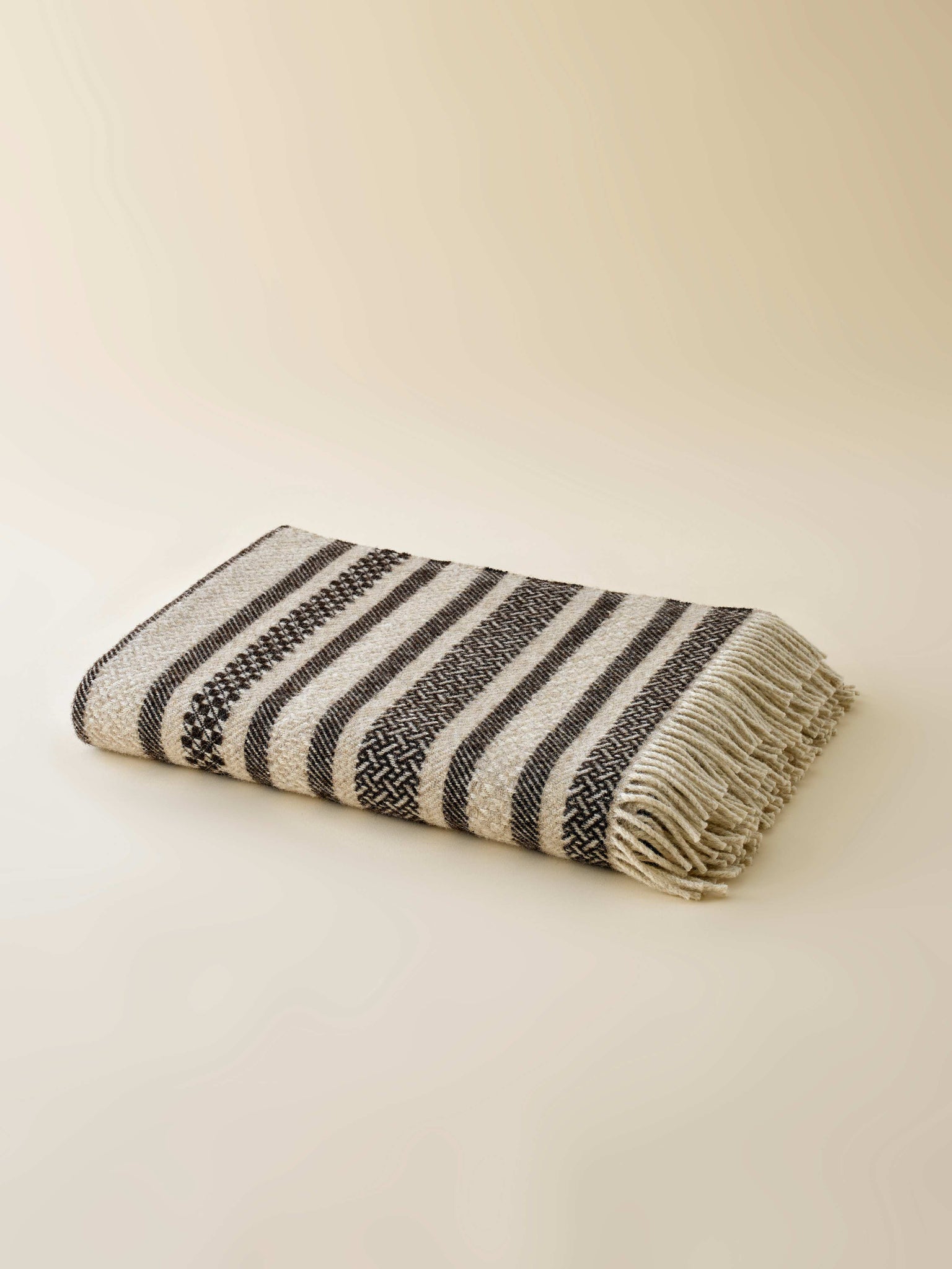 Plaid Laine Erik Noir de Velay thumbnail 5