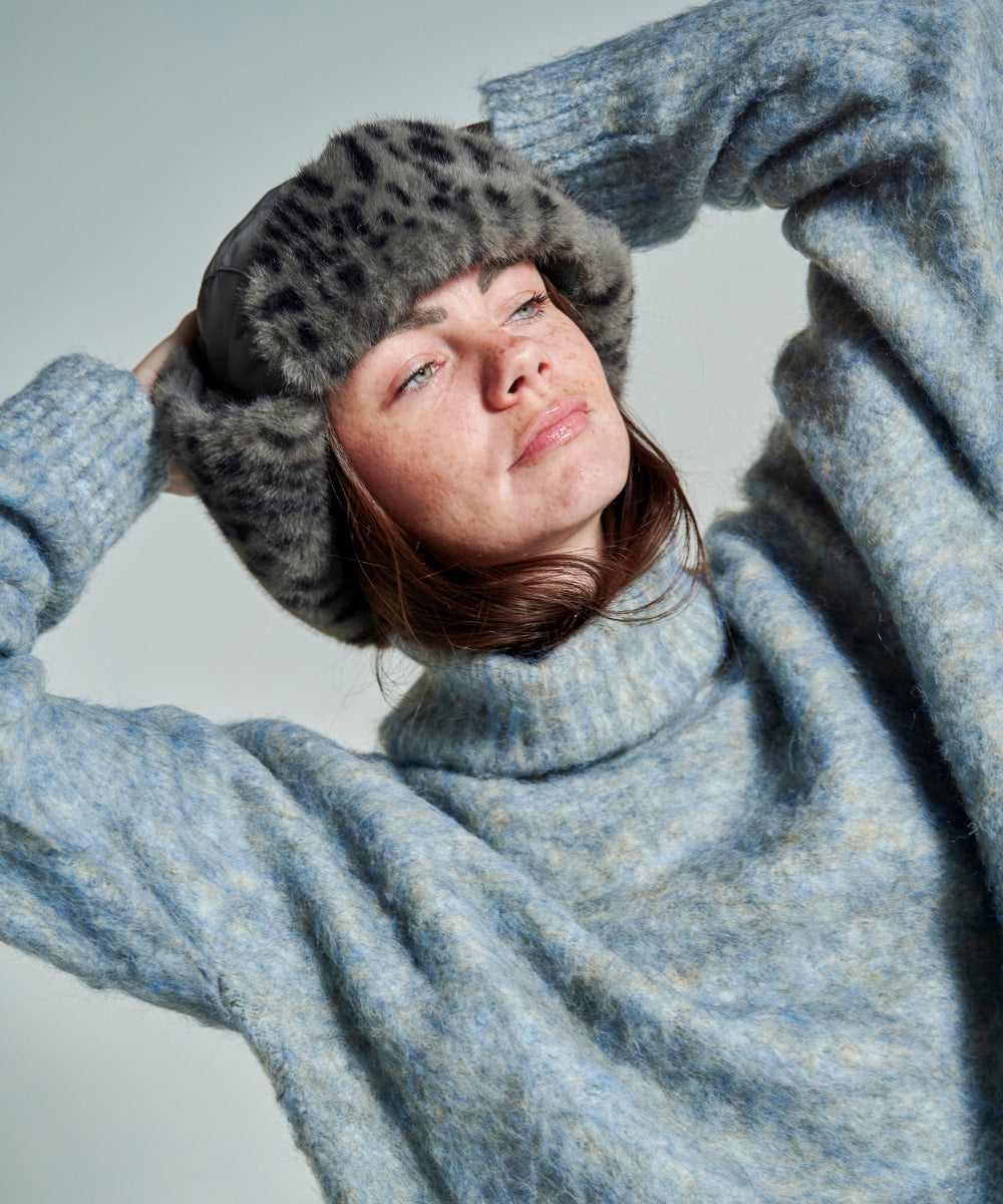 Chapka Fourrure - Léopard Gris thumbnail 3