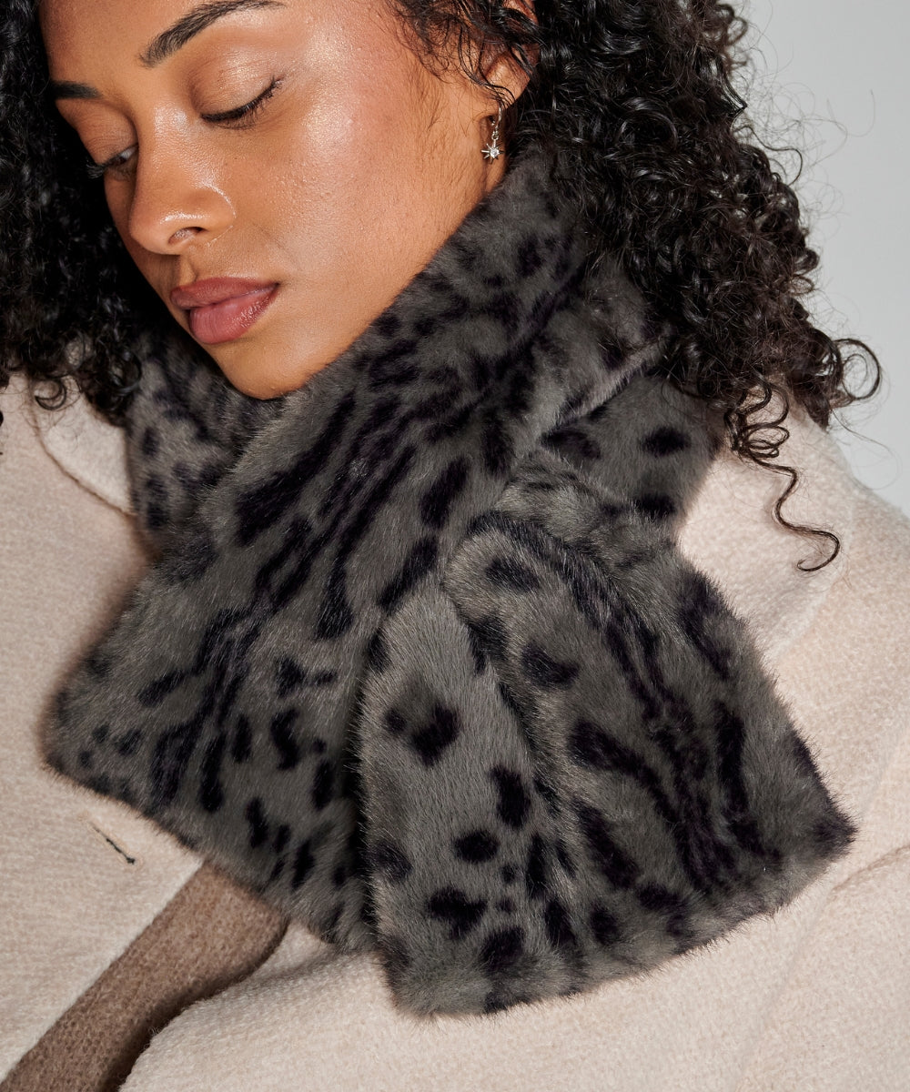 Écharpe Fausse fourrure - léopard gris thumbnail 3