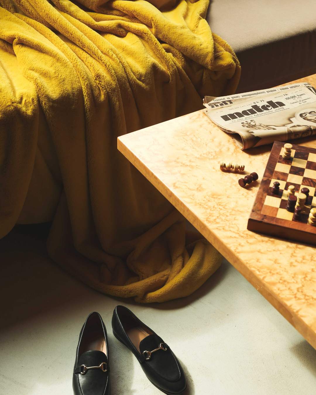 رمي مريح بلون أصفر خردلي أحادي اللون thumbnail 4