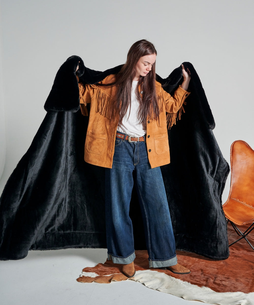 غطاء من فرو النمر الأسود المصنوع من الفراء الصناعي thumbnail 3