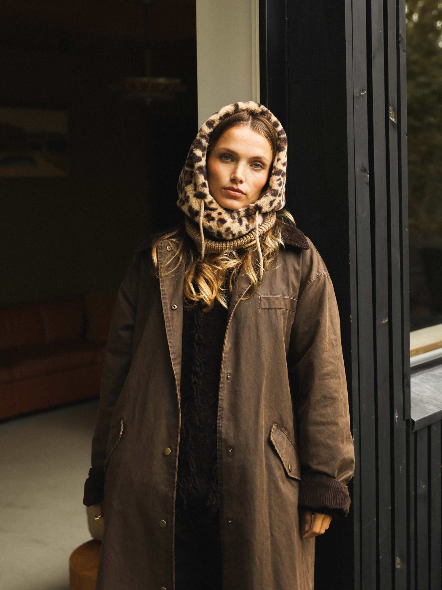 بالاكلافا من الفرو الصناعي - جلد النمر thumbnail 7