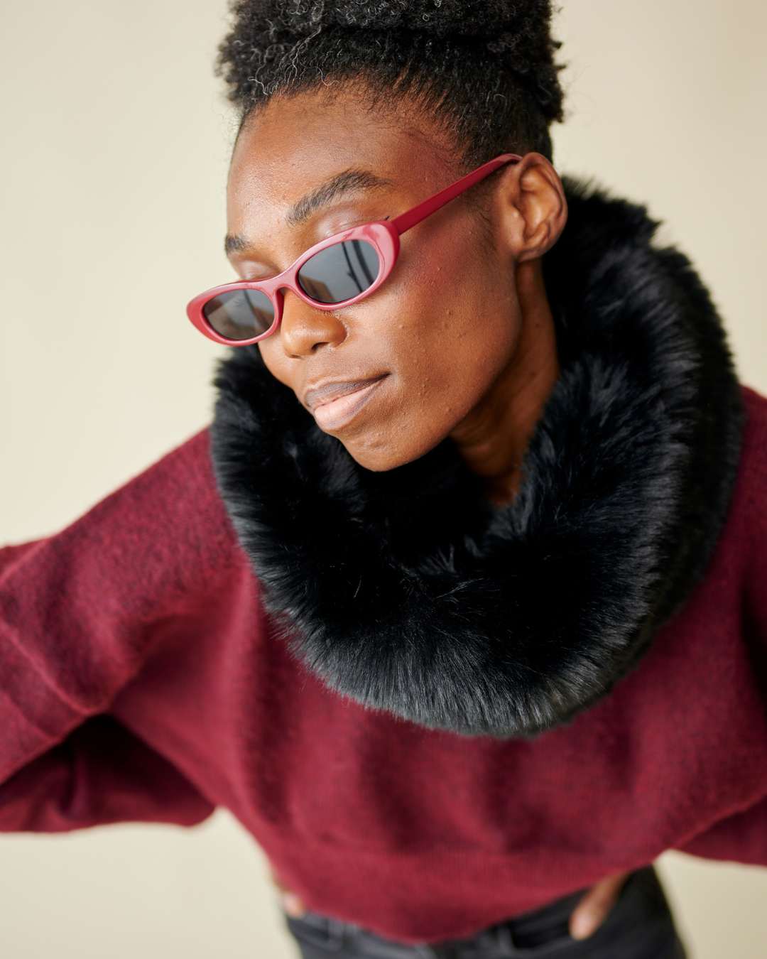 قلادة فرو صناعي - أسود thumbnail 6