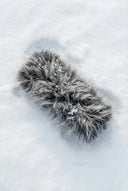 Bandeau silver waro posé sur la neige