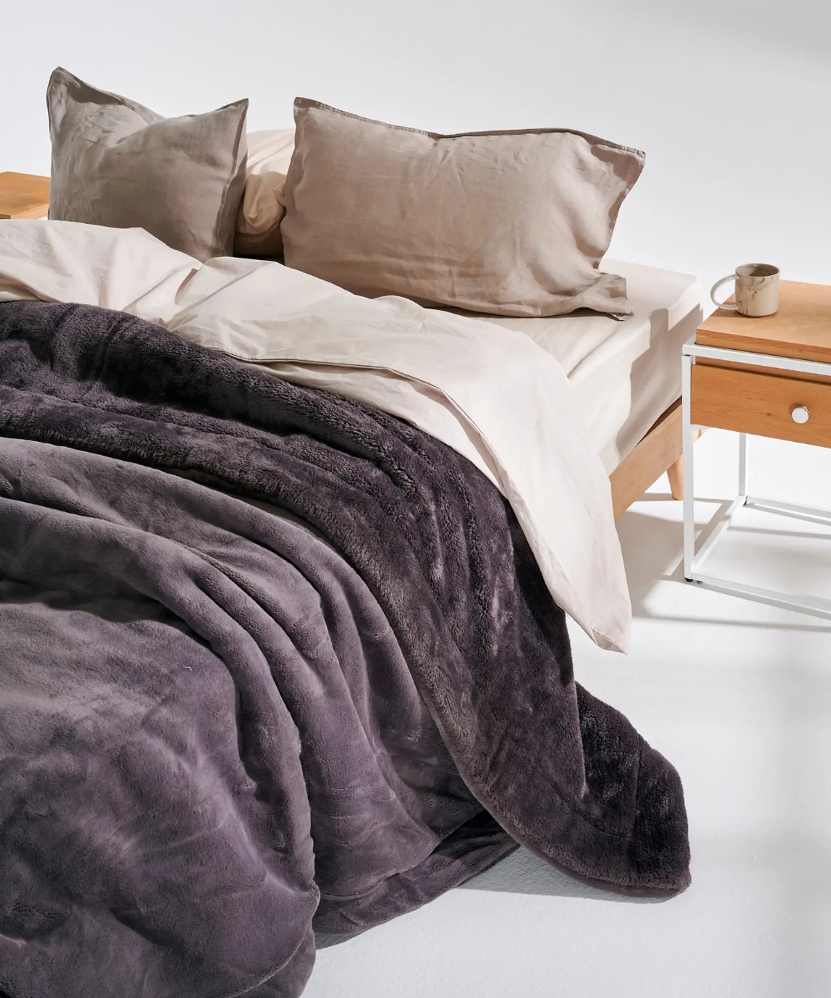 King Size Bedspread Grey thumbnail 3
