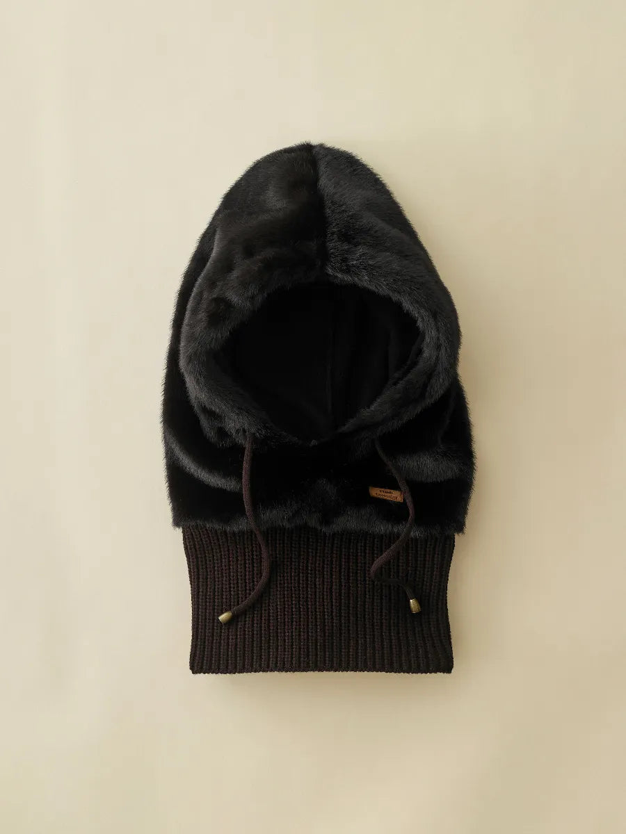 Cagoule fourrure noir waro posé à plat 