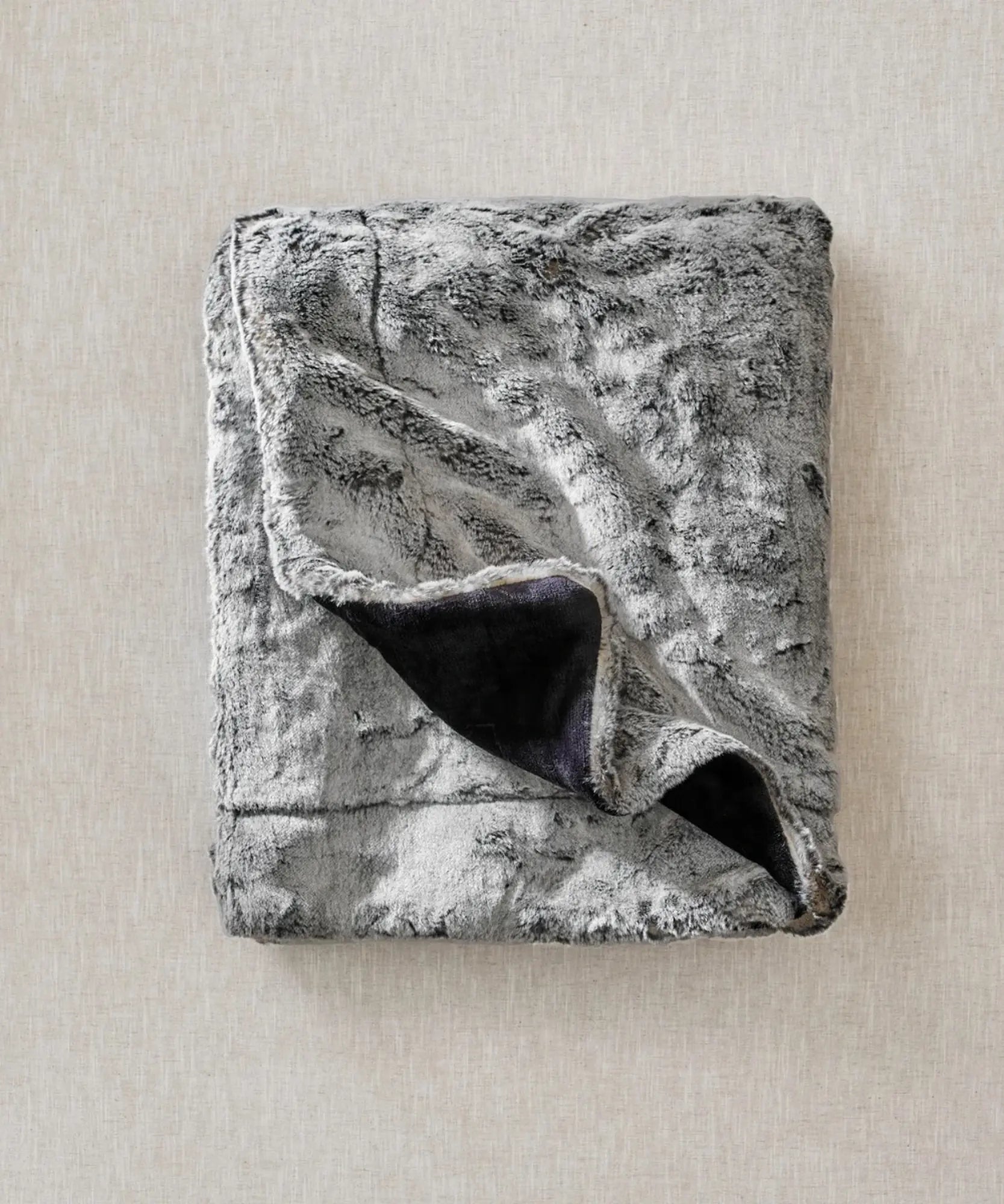 Plaid Fausse fourrure Frisson Sombre gris thumbnail 6