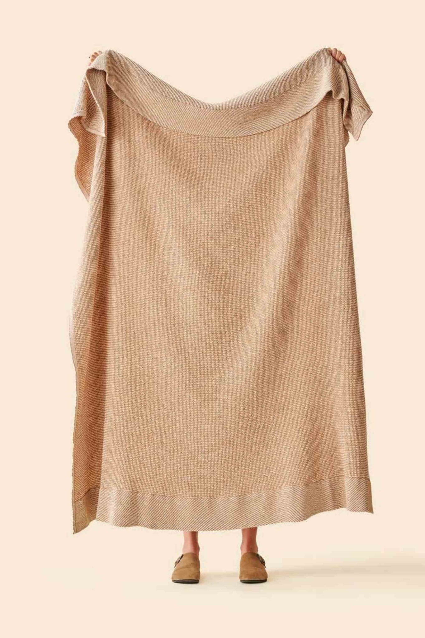 Plaid Maille Gaufrée Laine Camel thumbnail 2