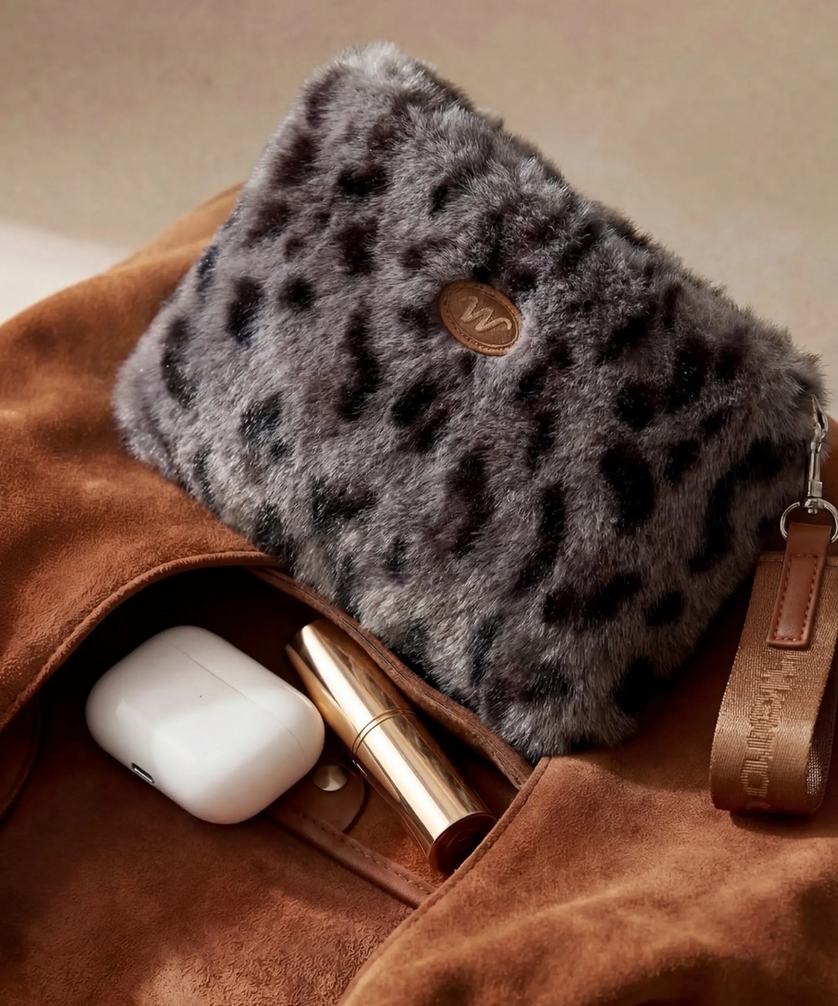Leopard Grey Zipped Pouch thumbnail 2