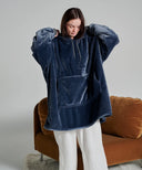 Pull Plaid Chill Bleu Nuit WARO – modèle debout