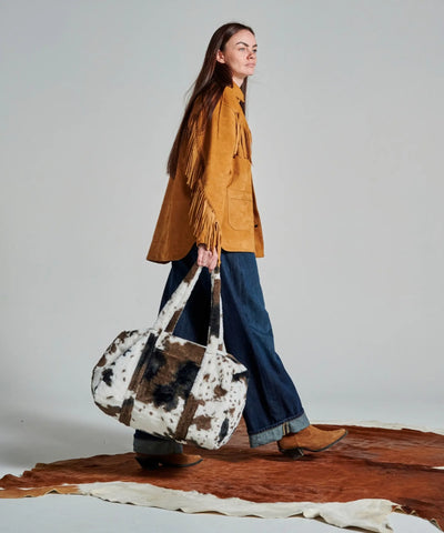 Sac Weekender Vache WARO – sac en main