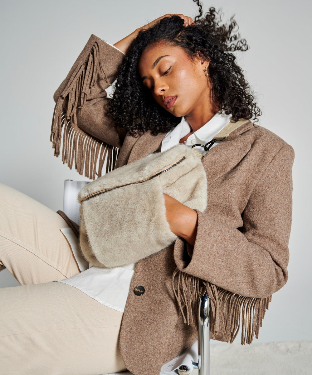 Sac Banane Fausse Fourrure Ivoire thumbnail 4