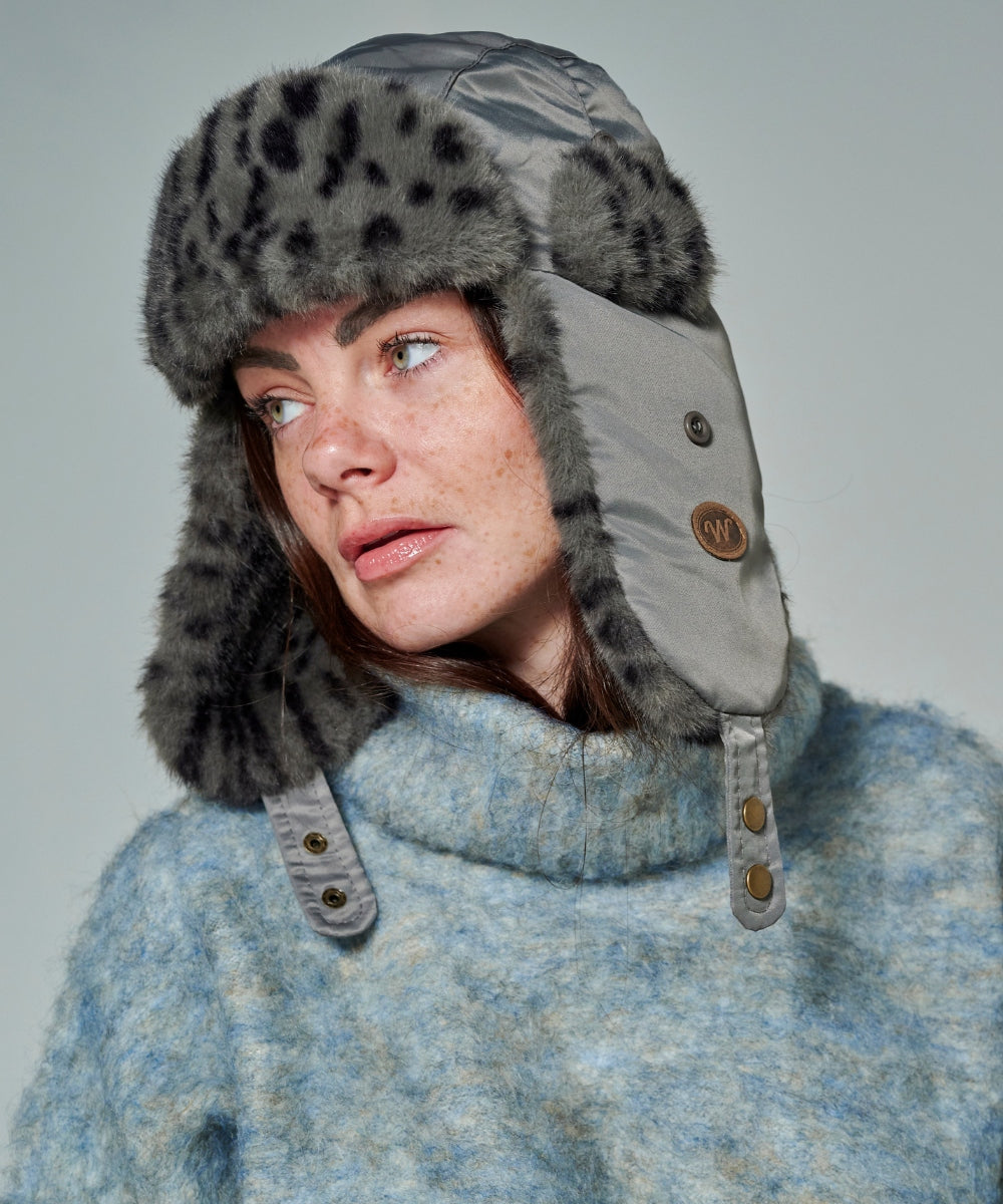 Chapka Fourrure - Léopard Gris thumbnail 2