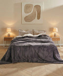 couvre lit polaire taille 240x260 gris fonce