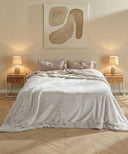 couvre lit taille 240x260 beige