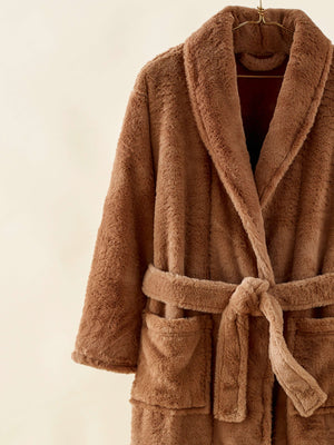 Faux fur bathrobe softness and elegance – The Waro