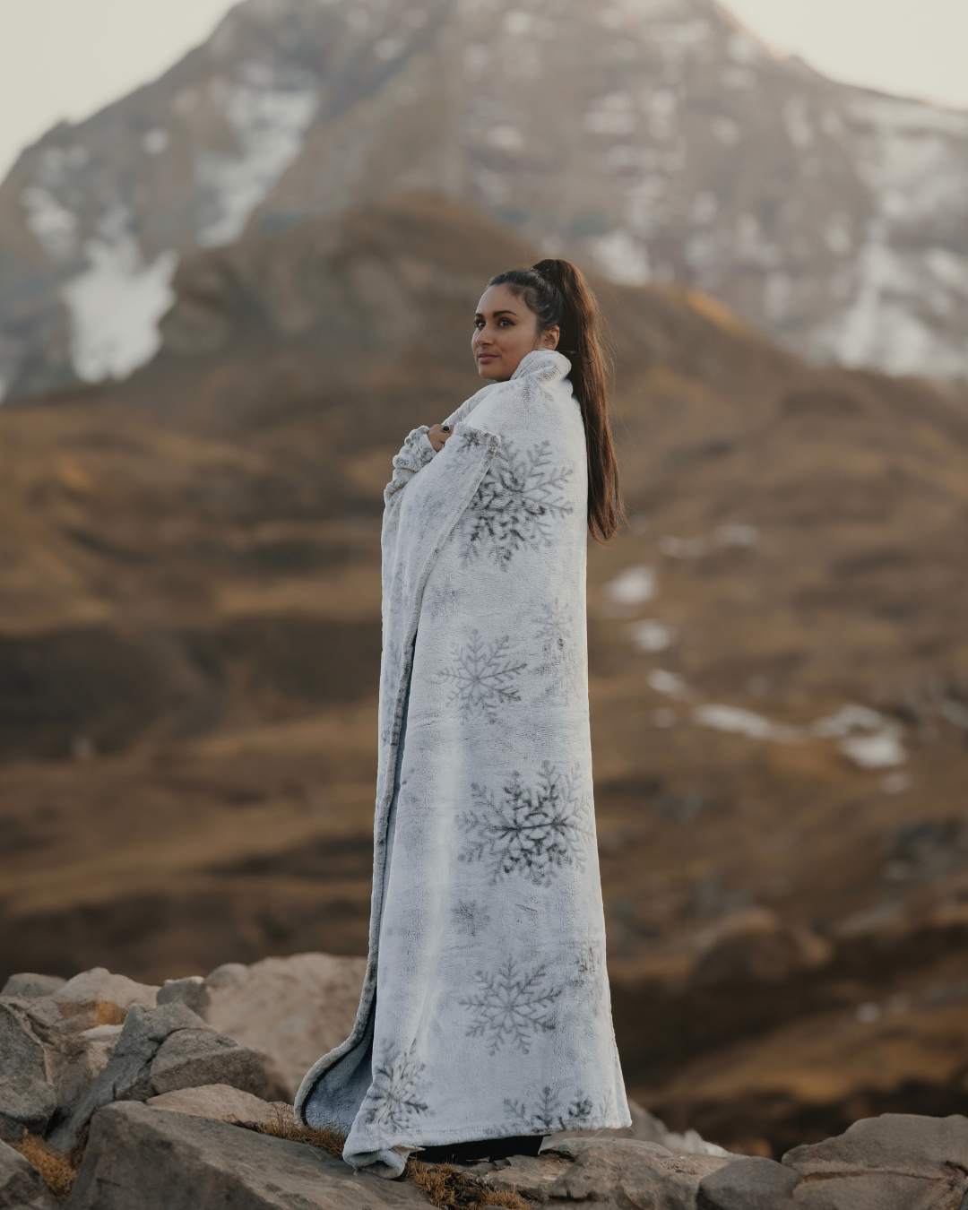 Plaid Polaire - Iconique Snowflakes gris thumbnail 6