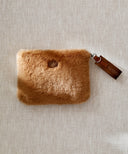 pochette fourrure camel