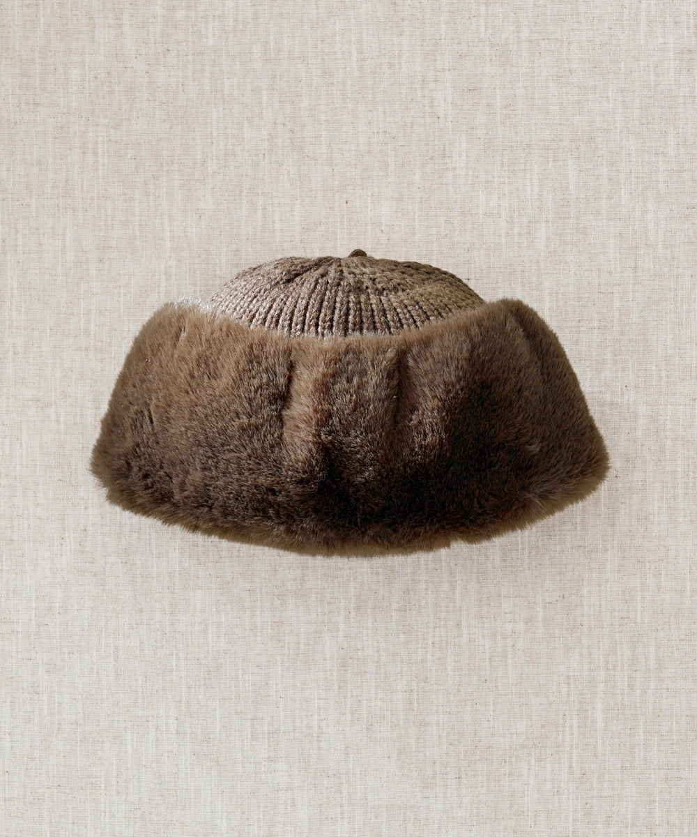 Pelzmütze aus zwei Materialien in Khaki