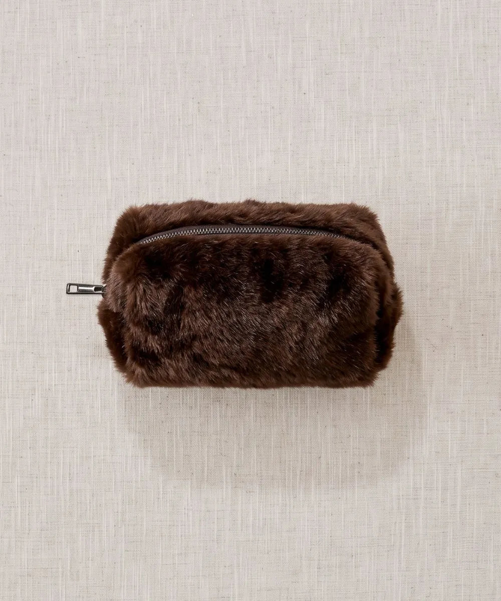 trousse en fourrure marron uni