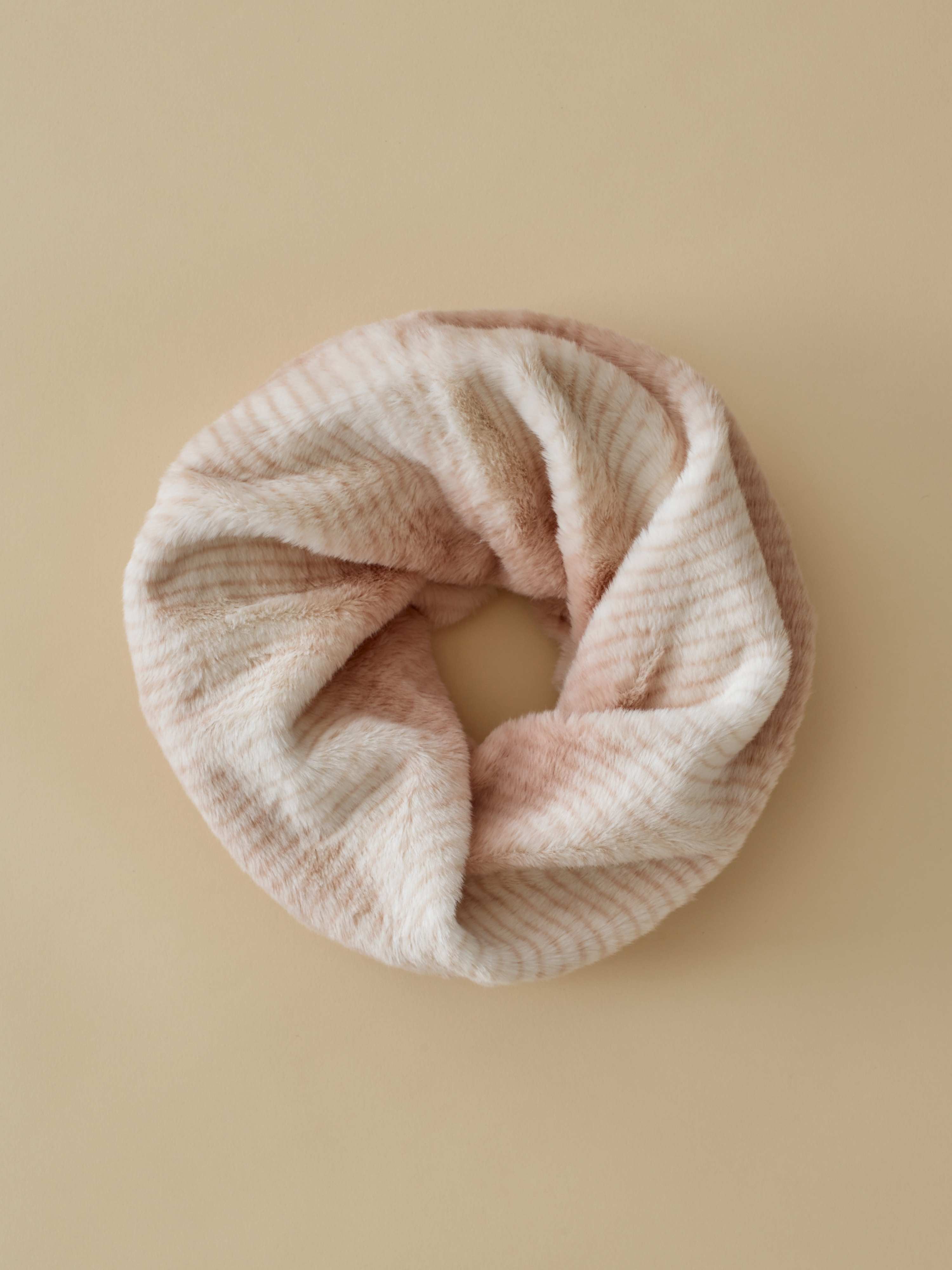 Tour de cou Fausse fourrure rose - BRADERIE